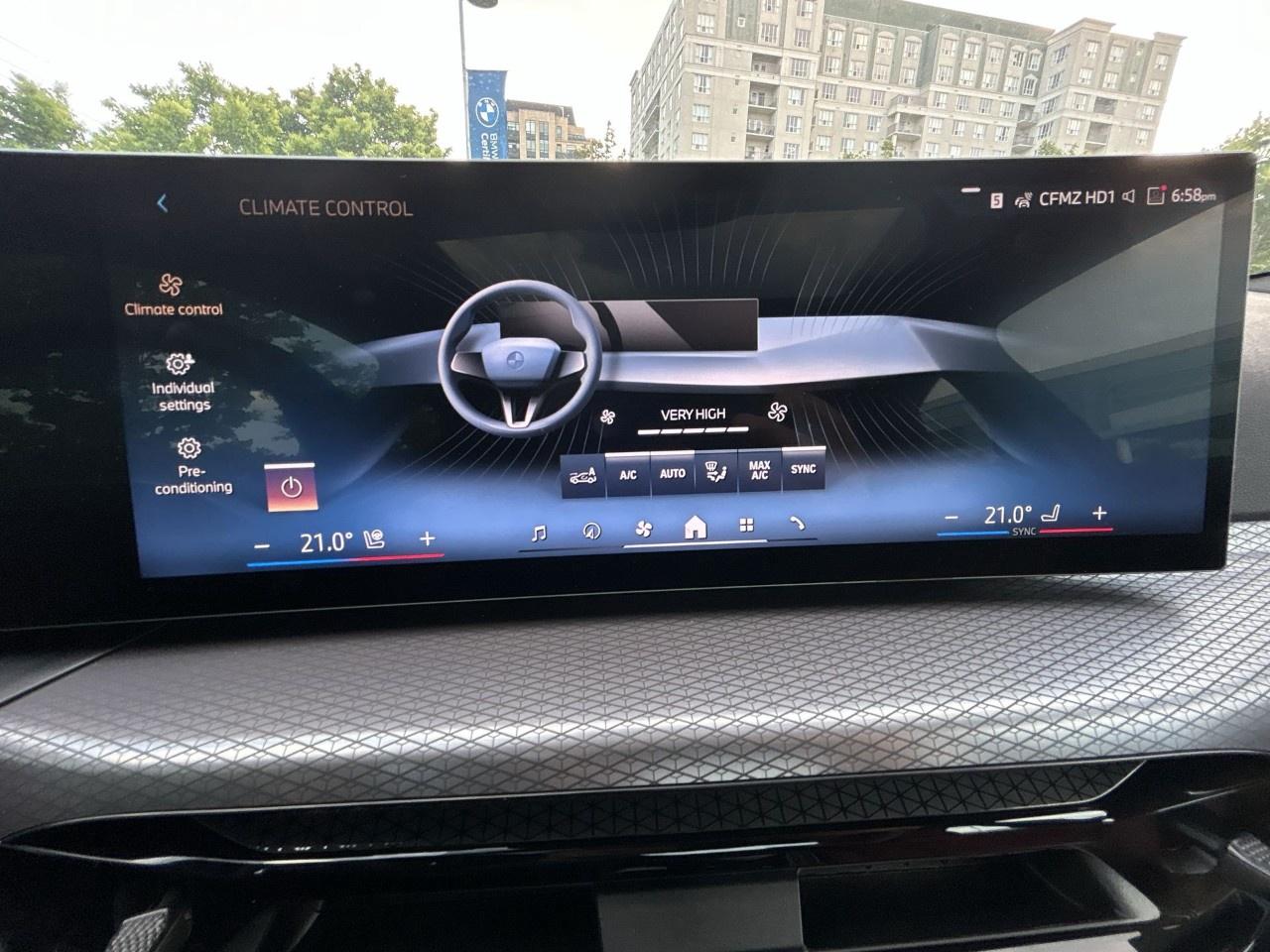 2025 BMW 2 Series 230i xDrive Coupe Photo