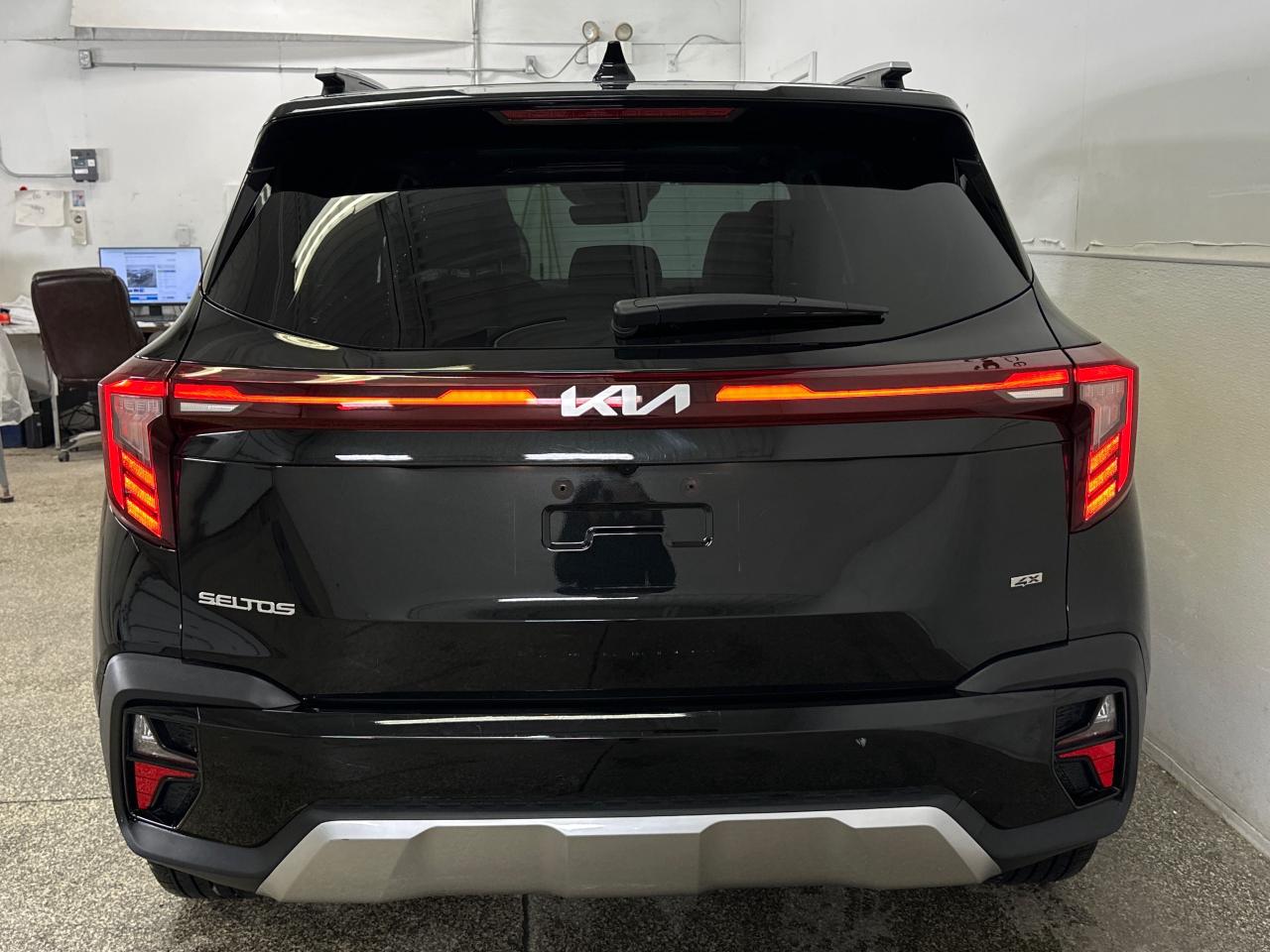 2025 Kia Seltos EX 4dr All-Wheel Drive Photo