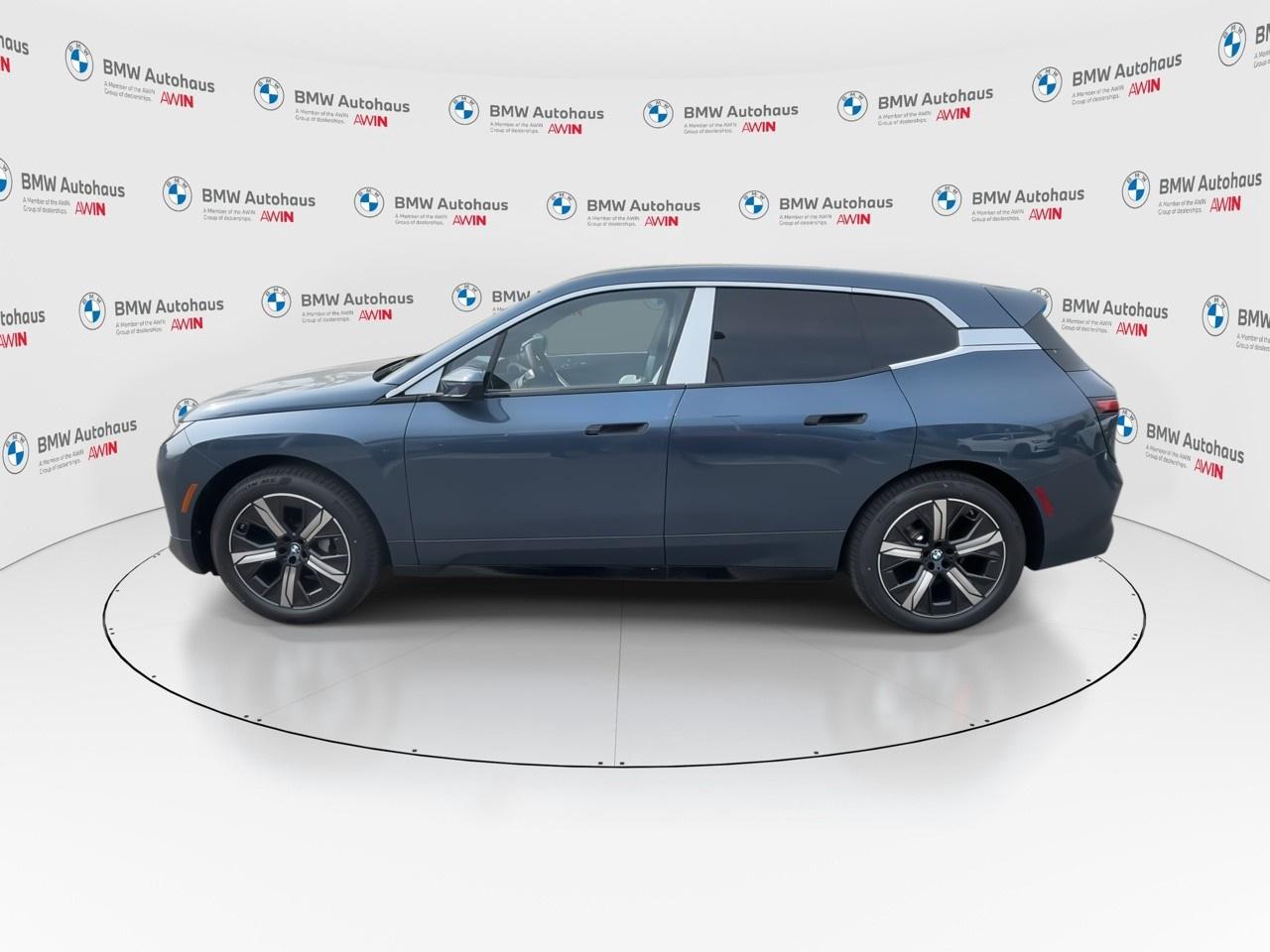 2026 BMW iX xDrive60 Sports Activity Vehicle Photo