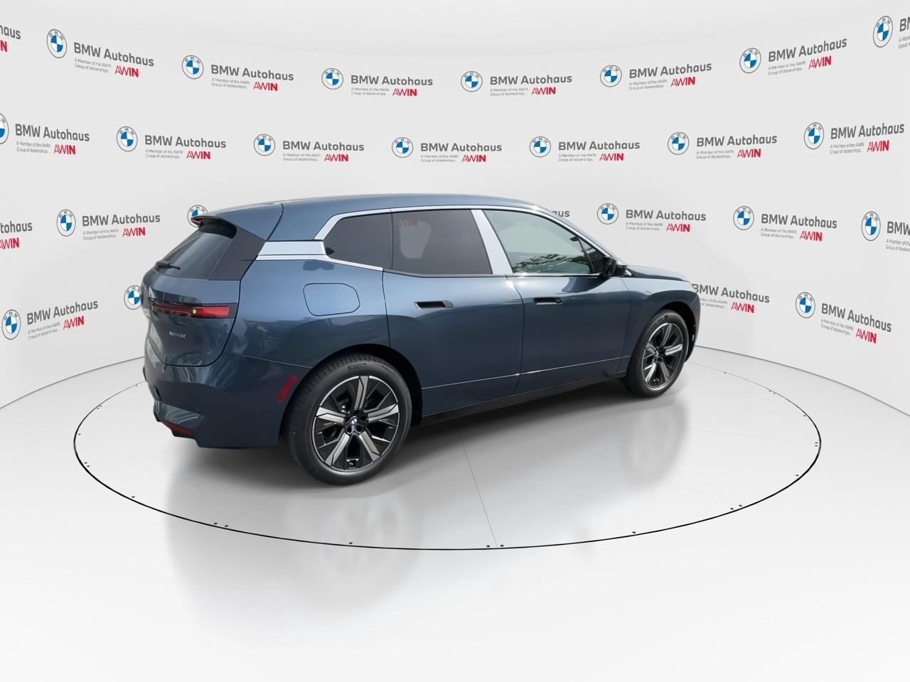 2026 BMW iX xDrive60 Sports Activity Vehicle Photo