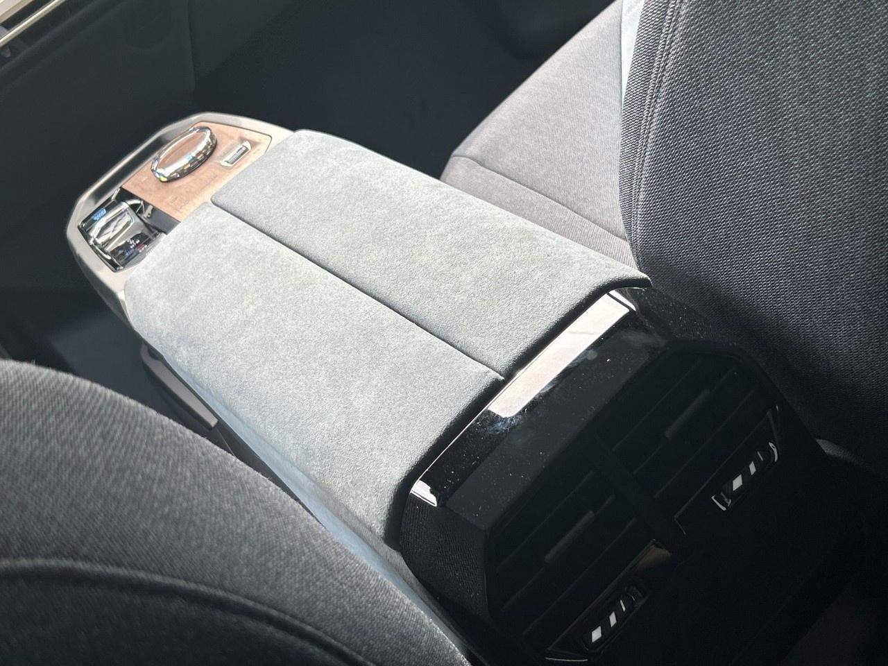 2026 BMW iX xDrive60 Sports Activity Vehicle Photo