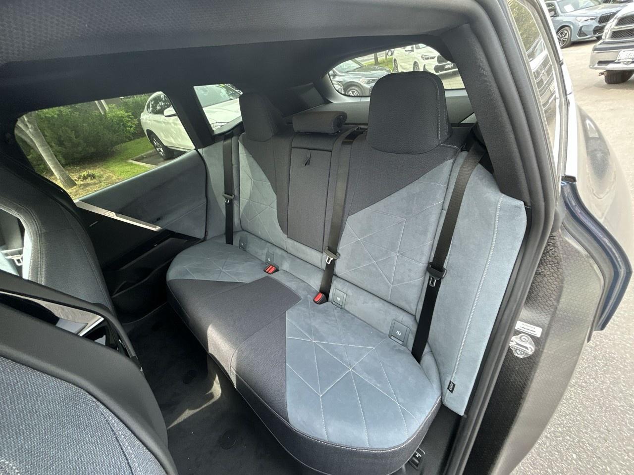 2026 BMW iX xDrive60 Sports Activity Vehicle Photo