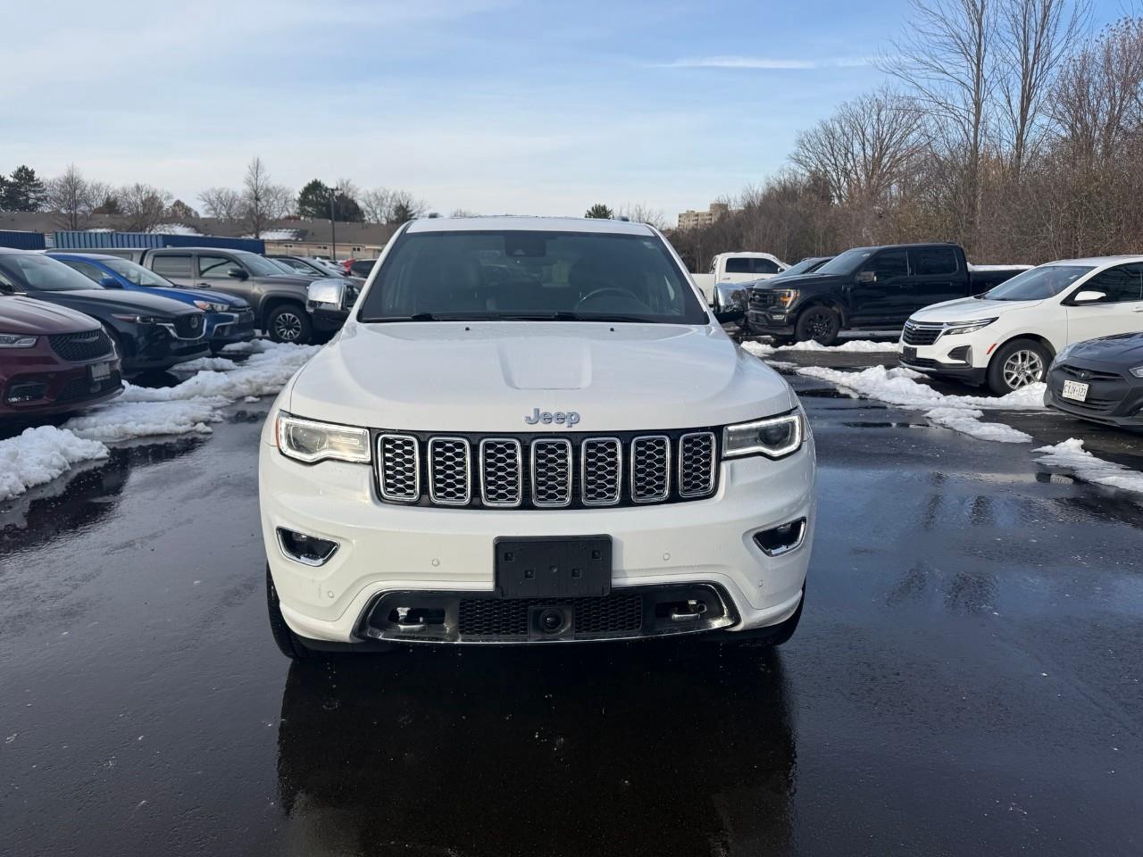 2017 Jeep Grand Cherokee Overland 4dr 4x4 Photo