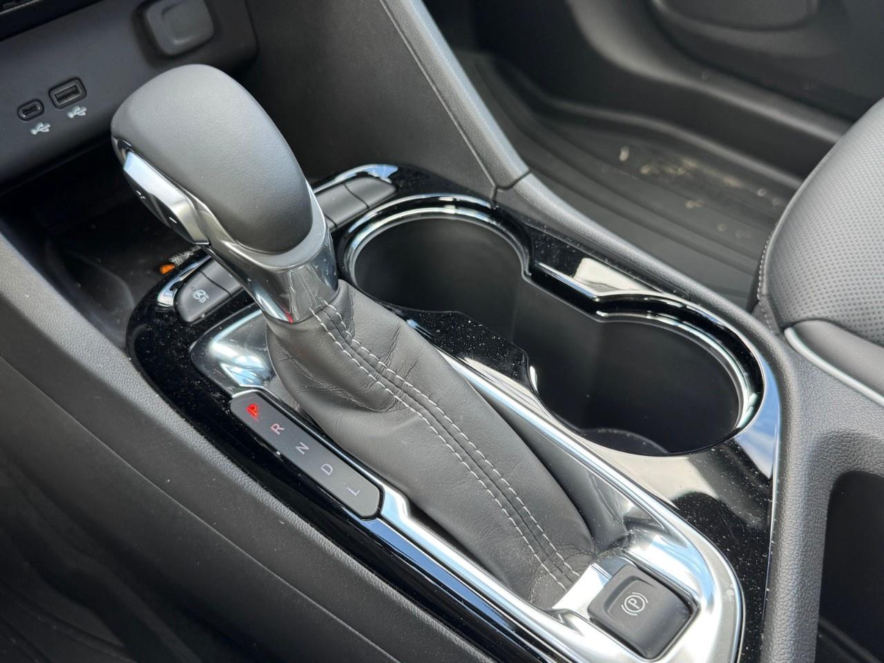 2025 Buick Encore GX Avenir AWD Photo