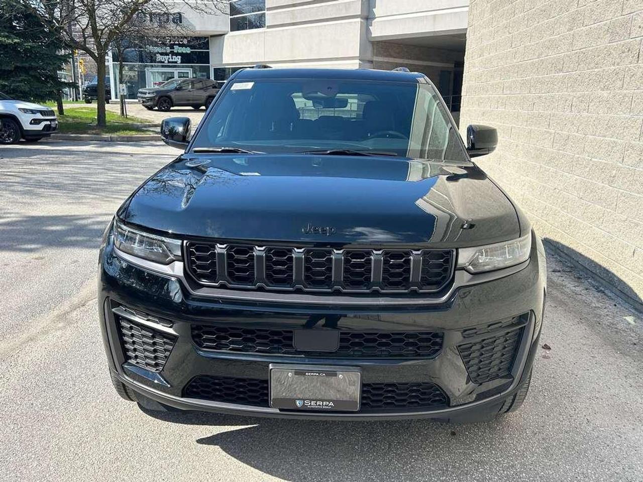 2026 Jeep Grand Cherokee Base 4dr 4x4 Photo4