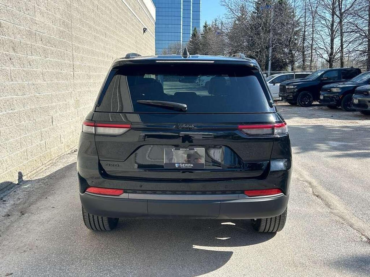 2026 Jeep Grand Cherokee Base 4dr 4x4 Photo2
