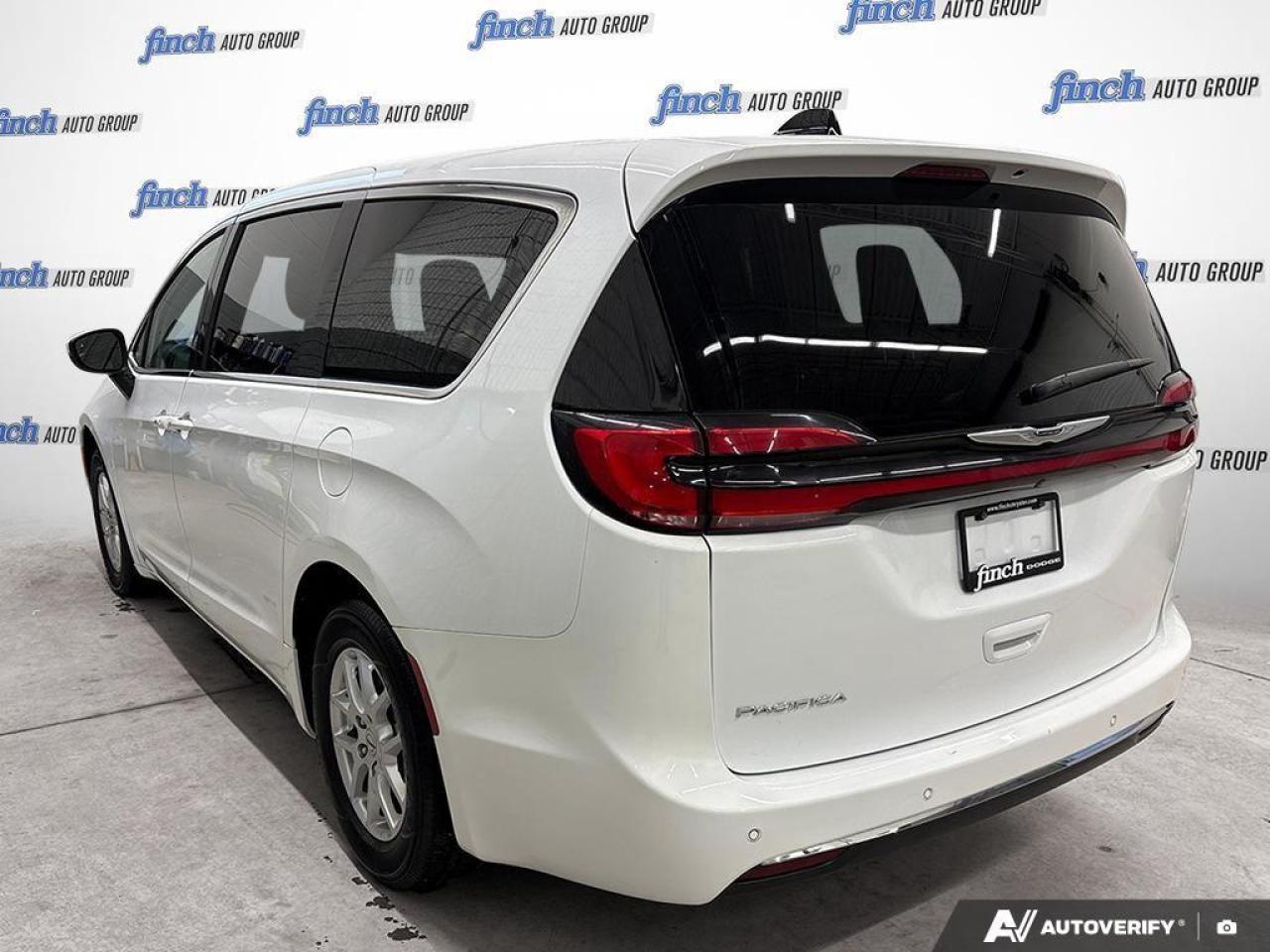 2023 Chrysler Pacifica Touring-L Front-Wheel Drive Passenger Van Photo