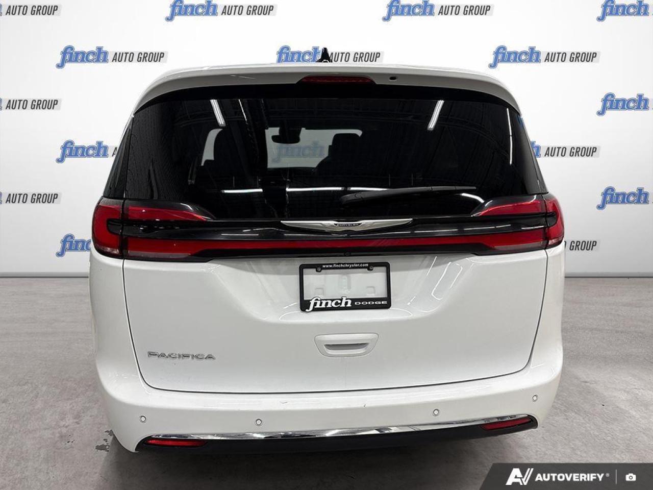 2023 Chrysler Pacifica Touring-L Front-Wheel Drive Passenger Van Photo