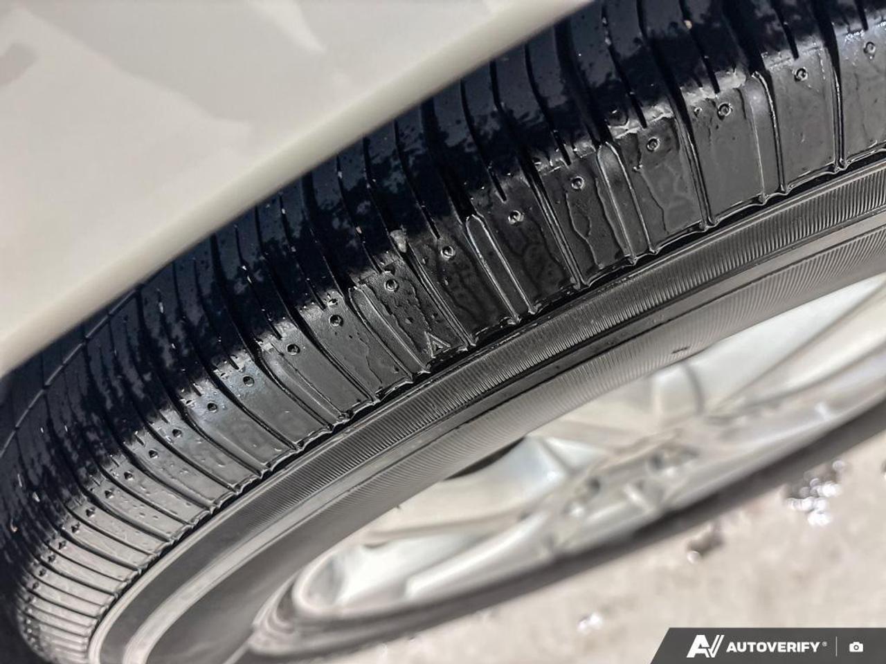 2023 Chrysler Pacifica Touring-L Front-Wheel Drive Passenger Van Photo