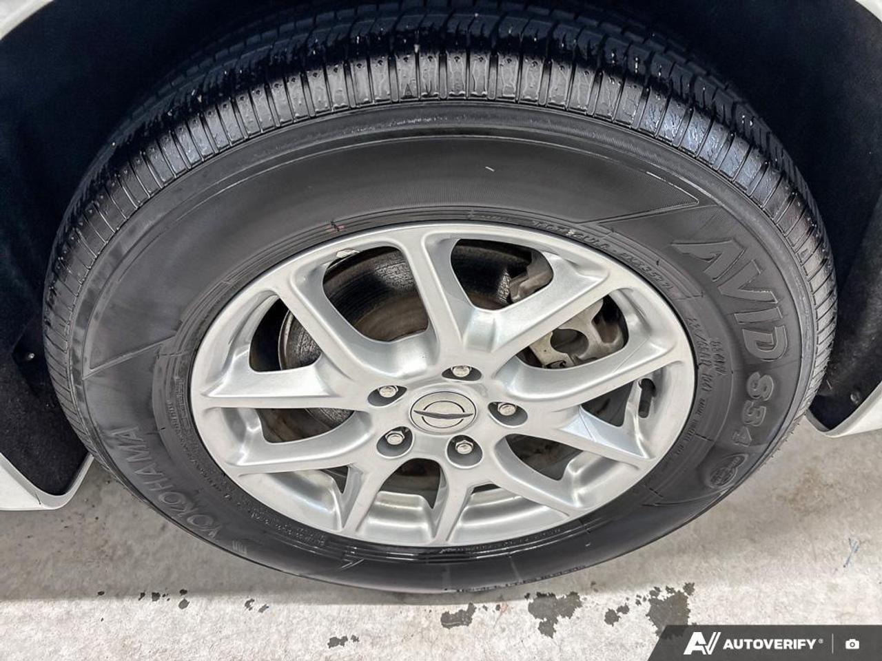 2023 Chrysler Pacifica Touring-L Front-Wheel Drive Passenger Van Photo