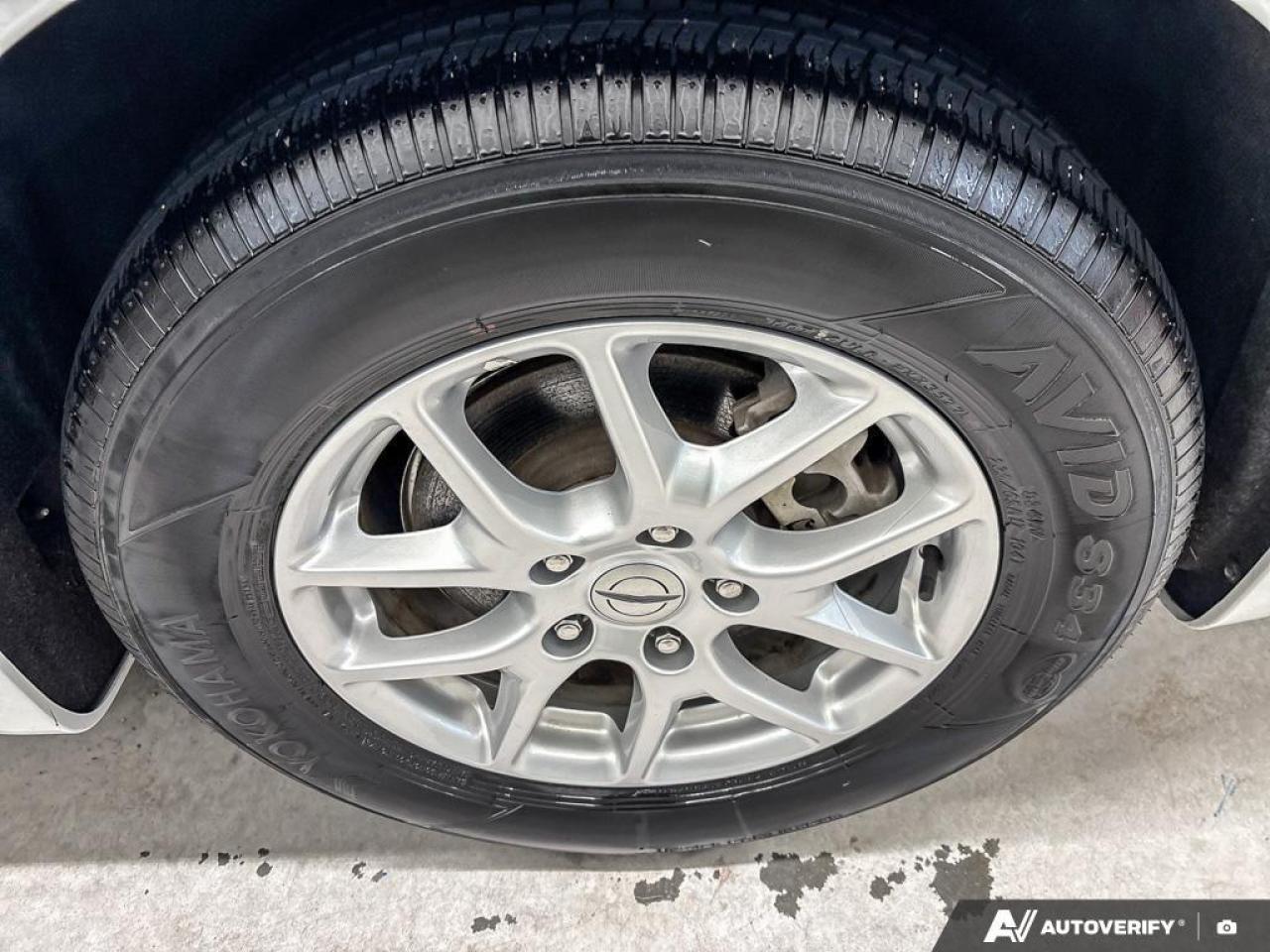 2023 Chrysler Pacifica Touring-L Front-Wheel Drive Passenger Van Photo