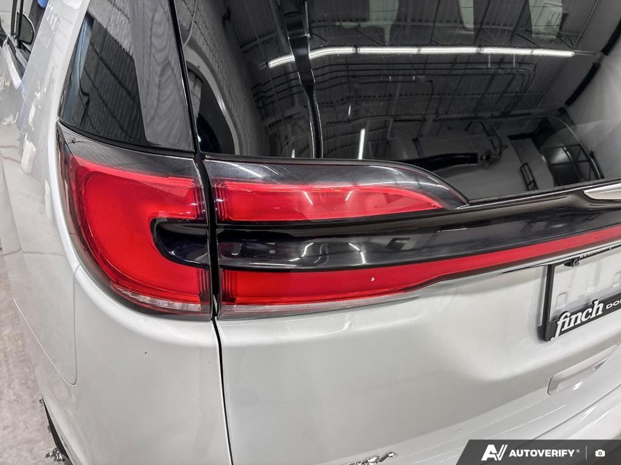 2023 Chrysler Pacifica Touring-L Front-Wheel Drive Passenger Van Photo