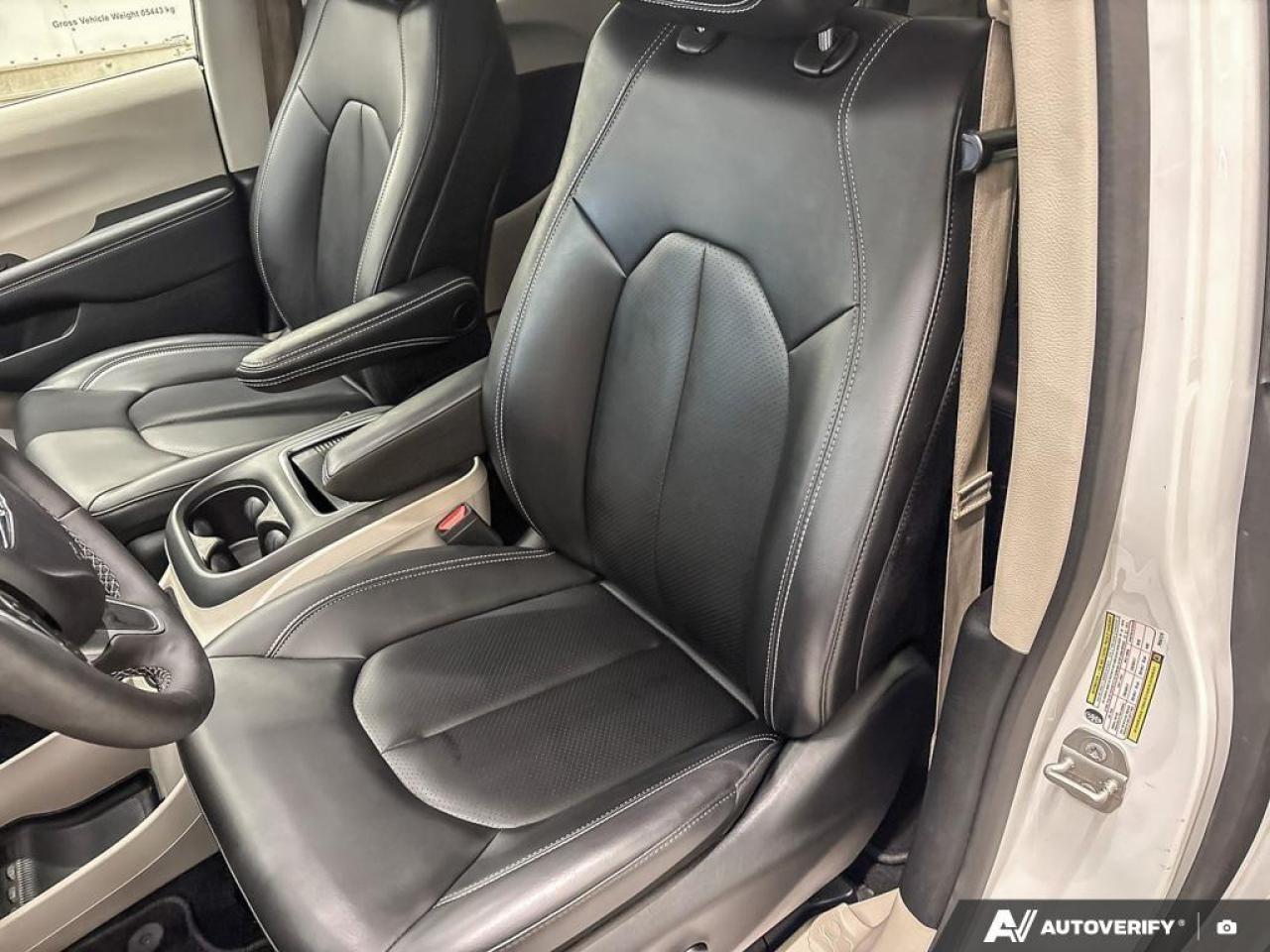 2023 Chrysler Pacifica Touring-L Front-Wheel Drive Passenger Van Photo