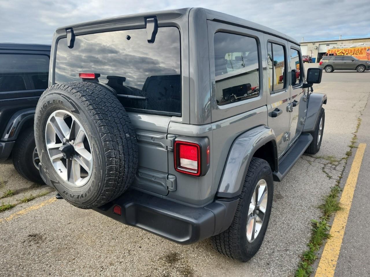 2023 Jeep Wrangler SAHARA 4DR 4X4 Photo