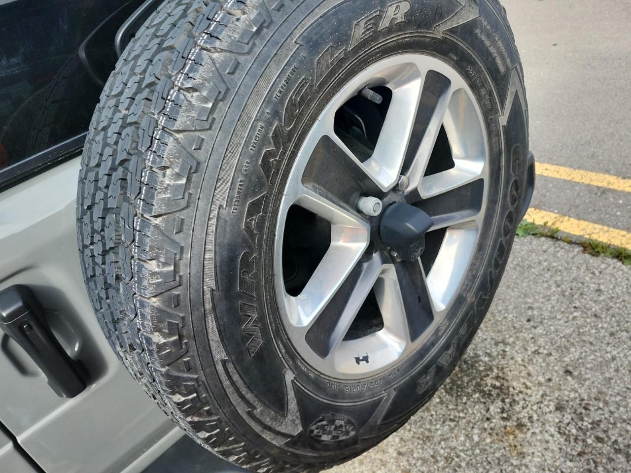 2023 Jeep Wrangler SAHARA 4DR 4X4 Photo