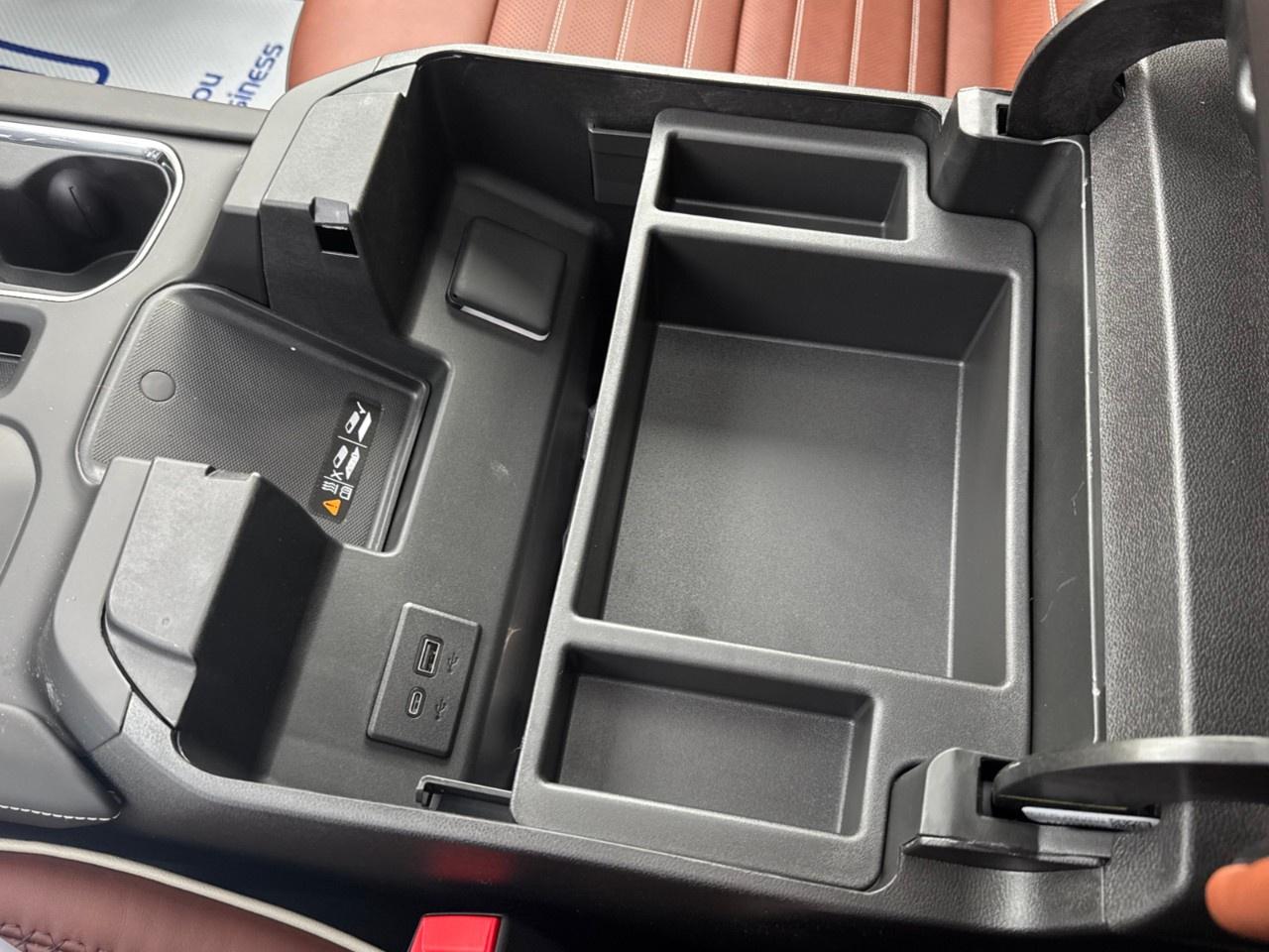 2026 GMC Sierra 3500HD 4WD Crew Cab Standard Box Denali Ultimate Photo