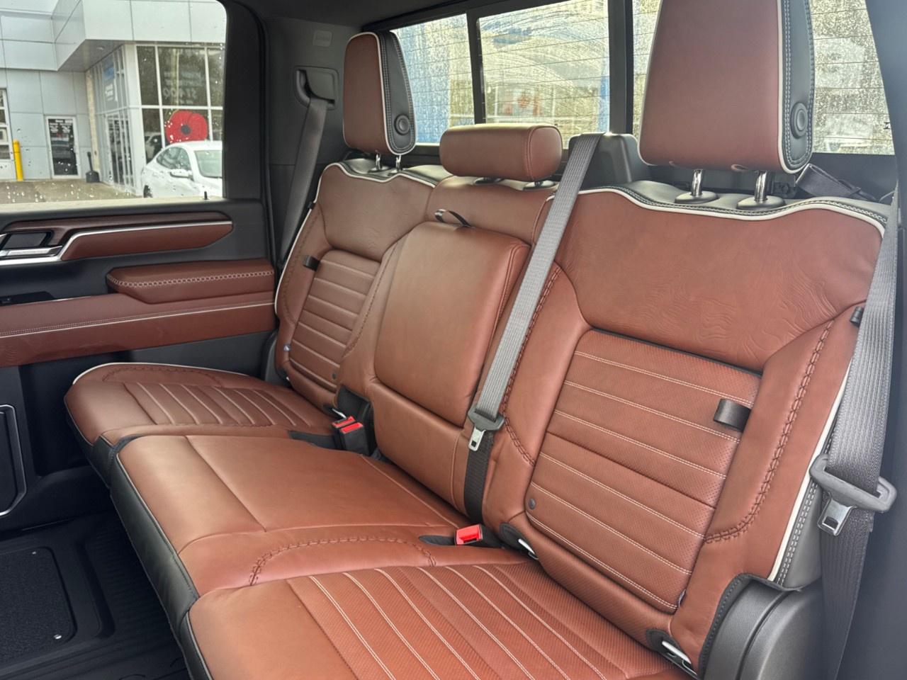 2026 GMC Sierra 3500HD 4WD Crew Cab Standard Box Denali Ultimate Photo