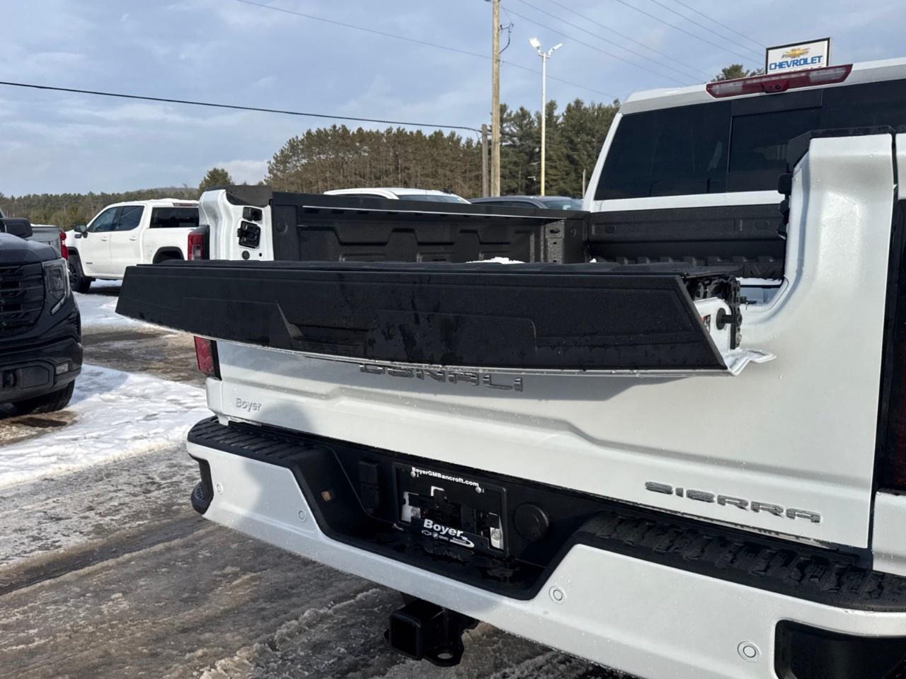 2026 GMC Sierra 3500HD 4WD Crew Cab Standard Box Denali Ultimate Photo