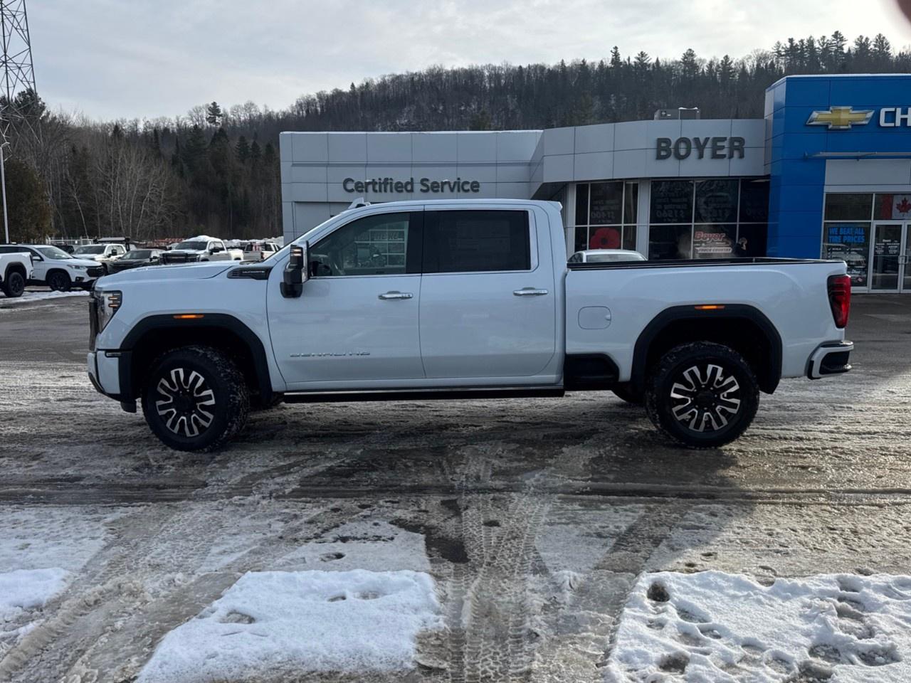 2026 GMC Sierra 3500HD 4WD Crew Cab Standard Box Denali Ultimate Photo