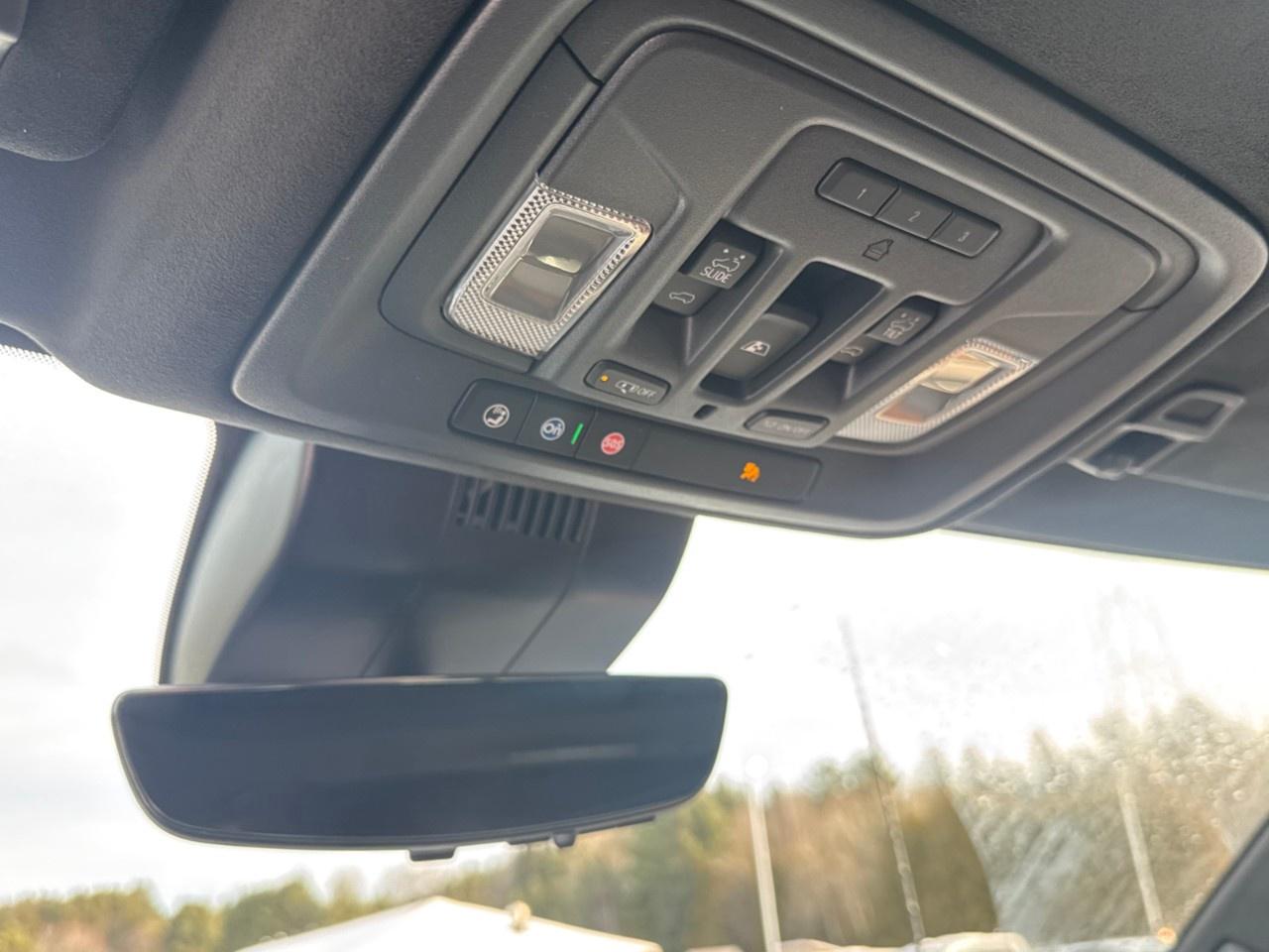 2026 GMC Sierra 3500HD 4WD Crew Cab Standard Box Denali Ultimate Photo