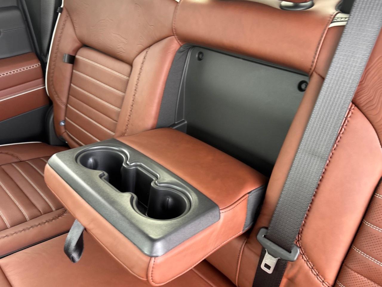 2026 GMC Sierra 3500HD 4WD Crew Cab Standard Box Denali Ultimate Photo