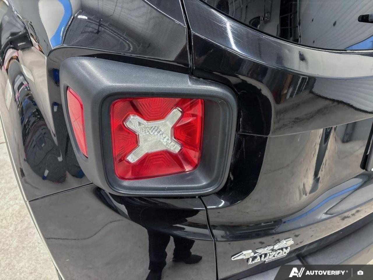 2023 Jeep Renegade North 4dr 4x4 Photo