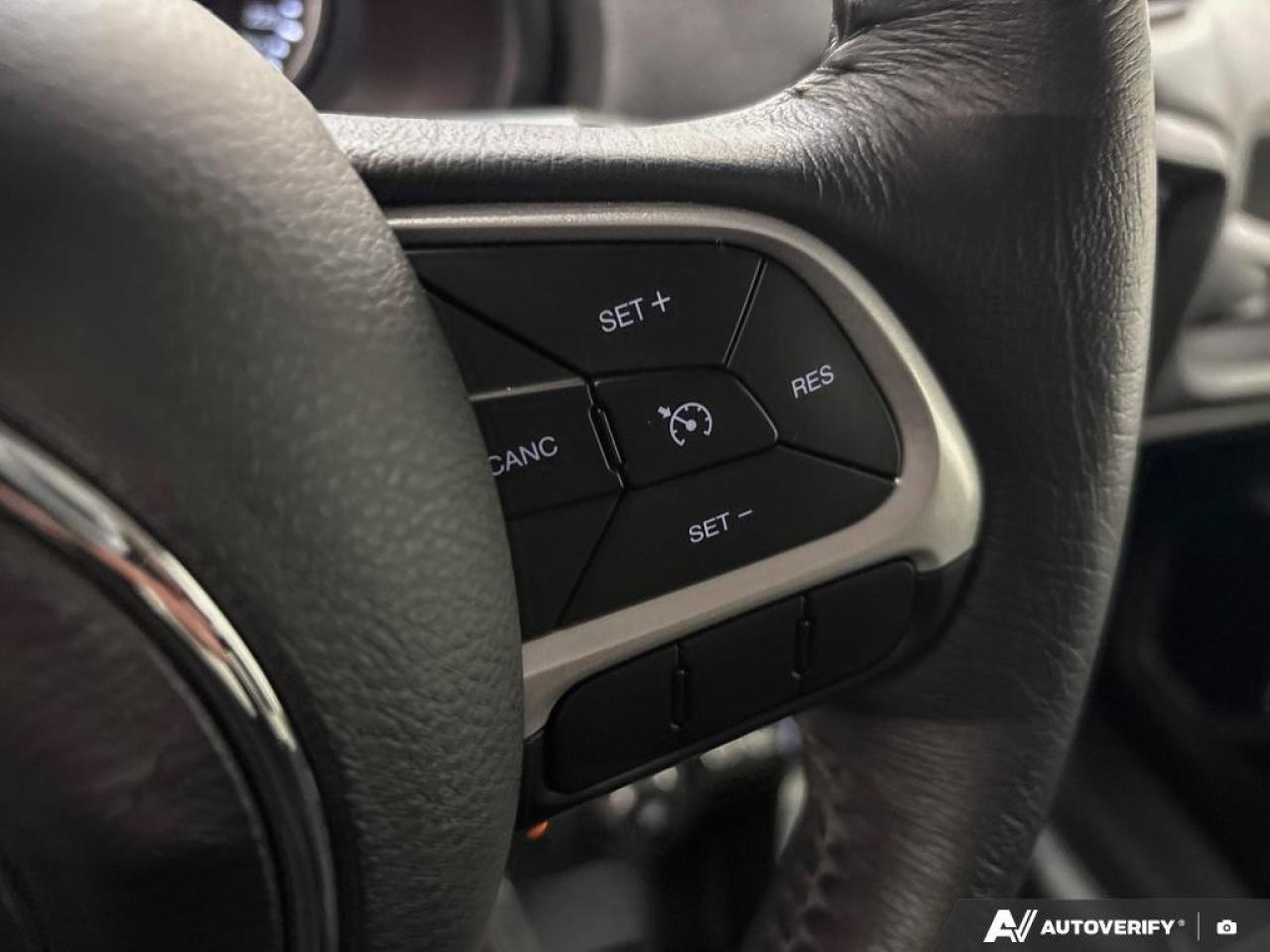 2023 Jeep Renegade North 4dr 4x4 Photo