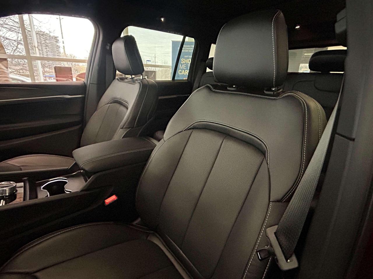 2026 Jeep Grand Cherokee Base 4dr 4x4 Photo