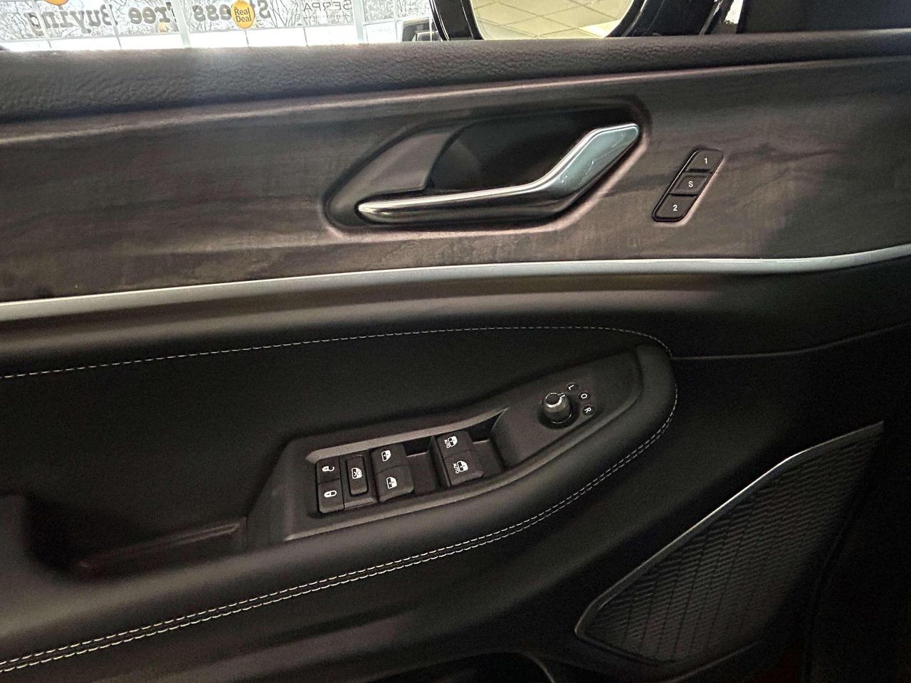 2026 Jeep Grand Cherokee Base 4dr 4x4 Photo