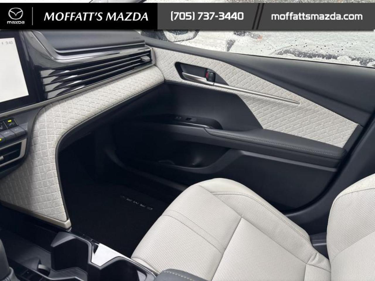 2025 Toyota Camry XLE Photo