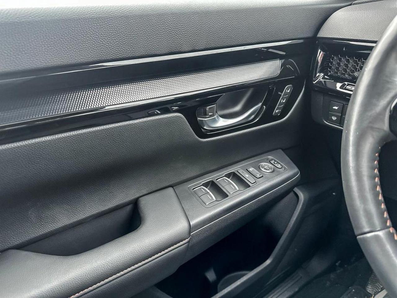 2024 Honda CR-V Hybrid Touring Photo