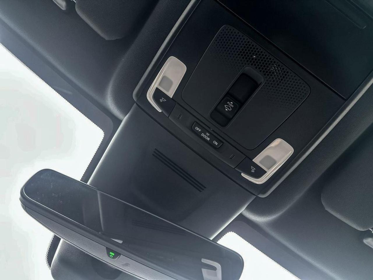 2024 Honda CR-V Hybrid Touring Photo