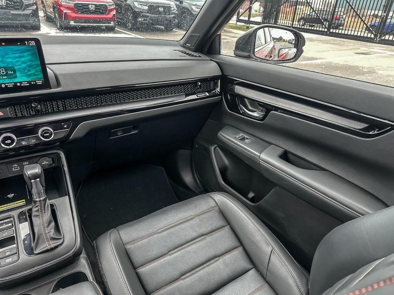 2024 Honda CR-V Hybrid Touring Photo