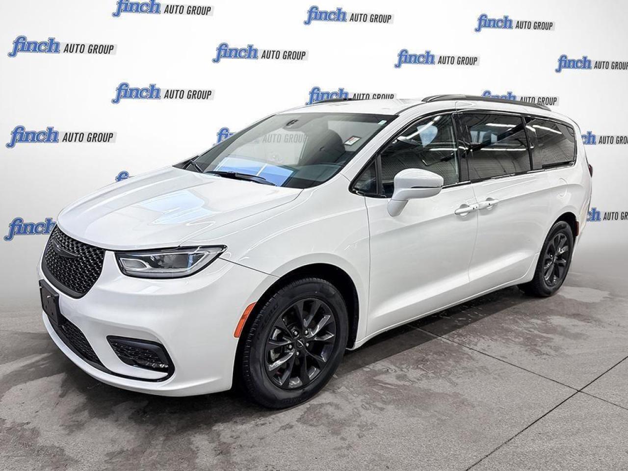 2022 Chrysler Pacifica Touring Front-Wheel Drive Passenger Van Photo0