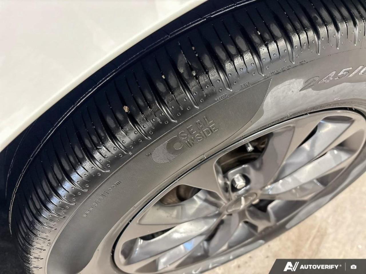 2022 Chrysler Pacifica Touring Front-Wheel Drive Passenger Van Photo