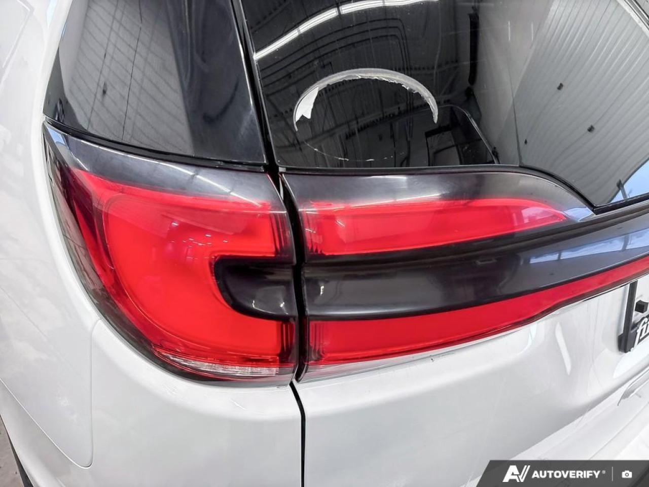 2022 Chrysler Pacifica Touring Front-Wheel Drive Passenger Van Photo