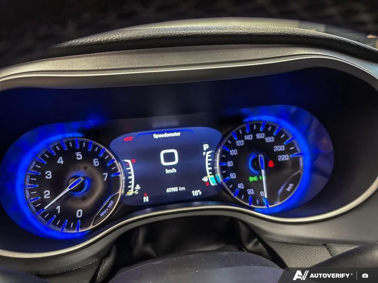 2022 Chrysler Pacifica Touring Front-Wheel Drive Passenger Van Photo