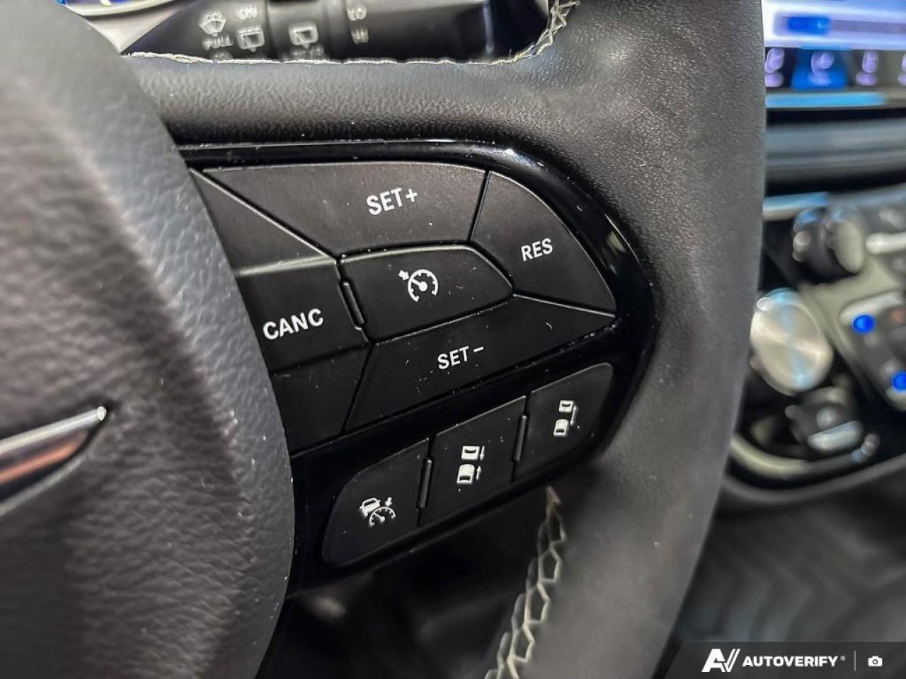 2022 Chrysler Pacifica Touring Front-Wheel Drive Passenger Van Photo