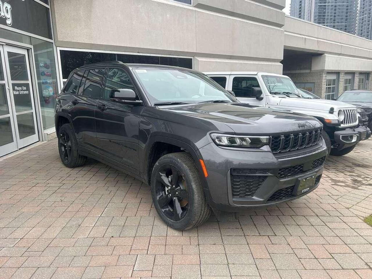 2026 Jeep Grand Cherokee Base 4dr 4x4 Photo