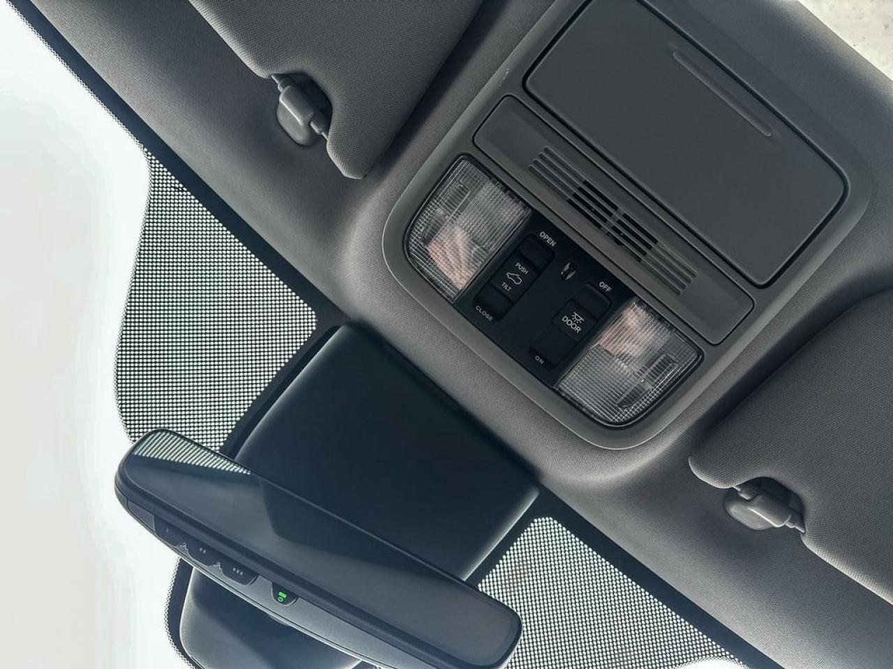 2023 Honda Odyssey EX-L Photo