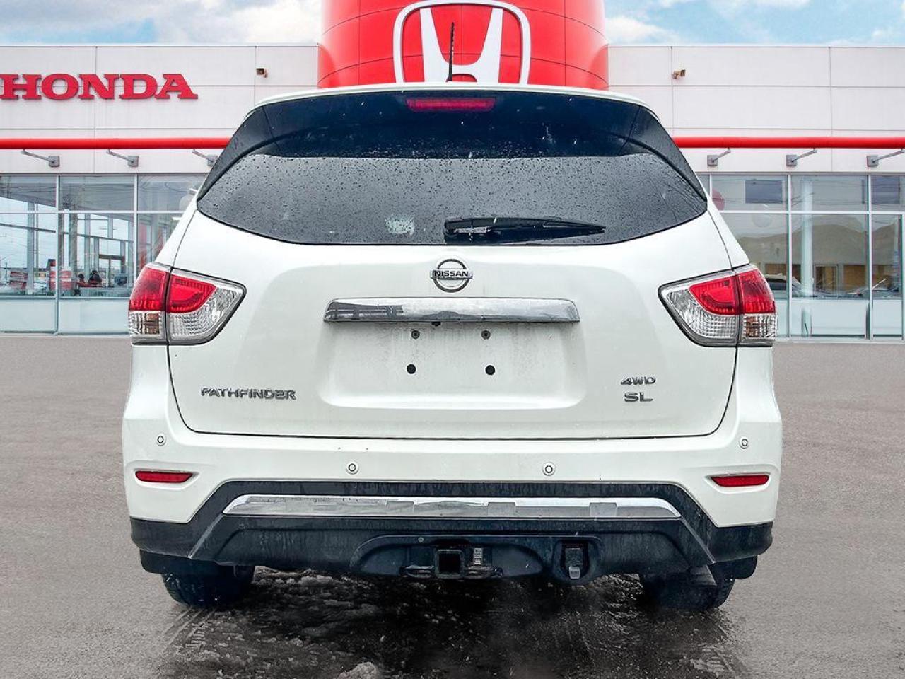 2016 Nissan Pathfinder  Photo4