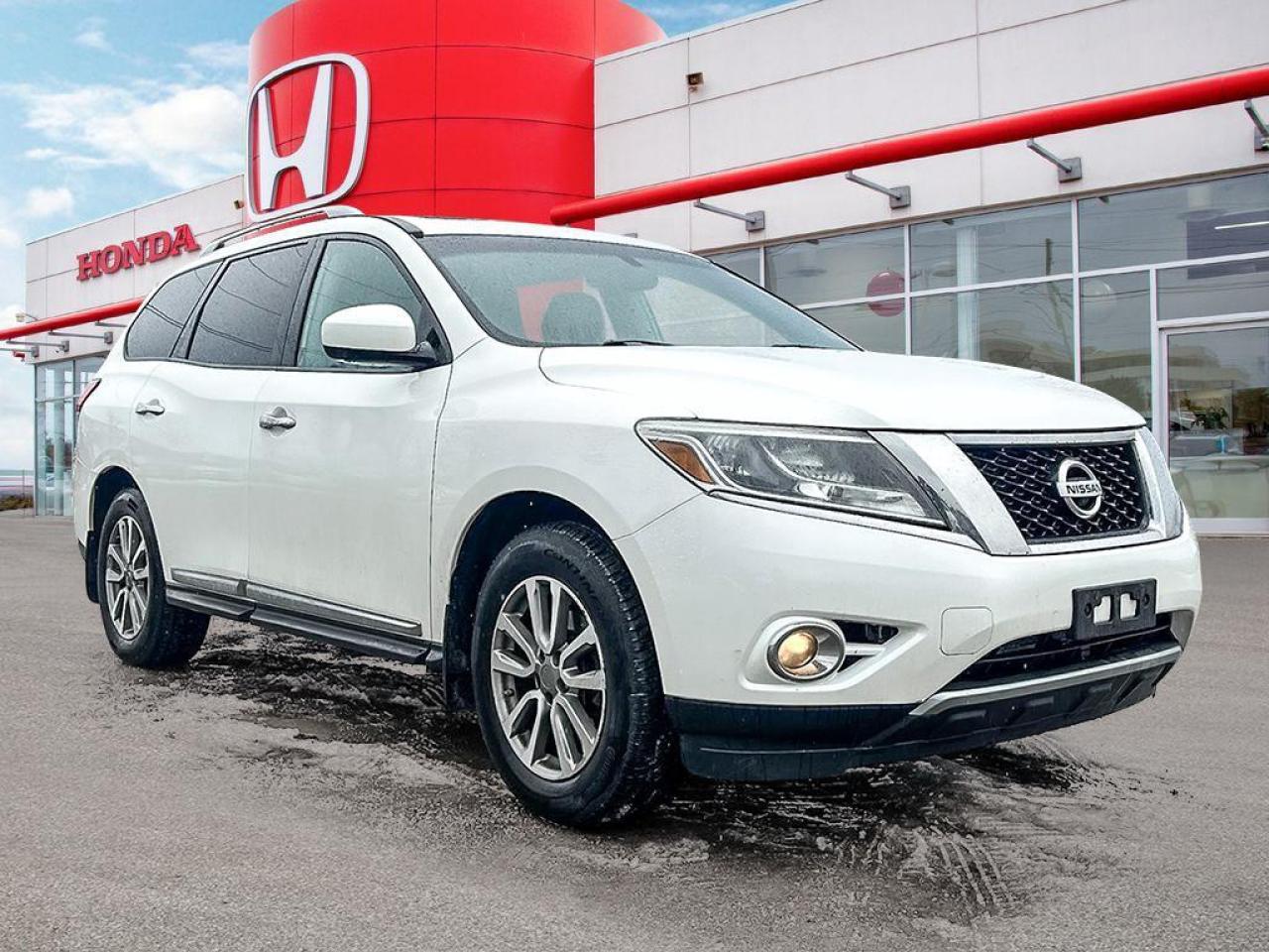 2016 Nissan Pathfinder  Photo