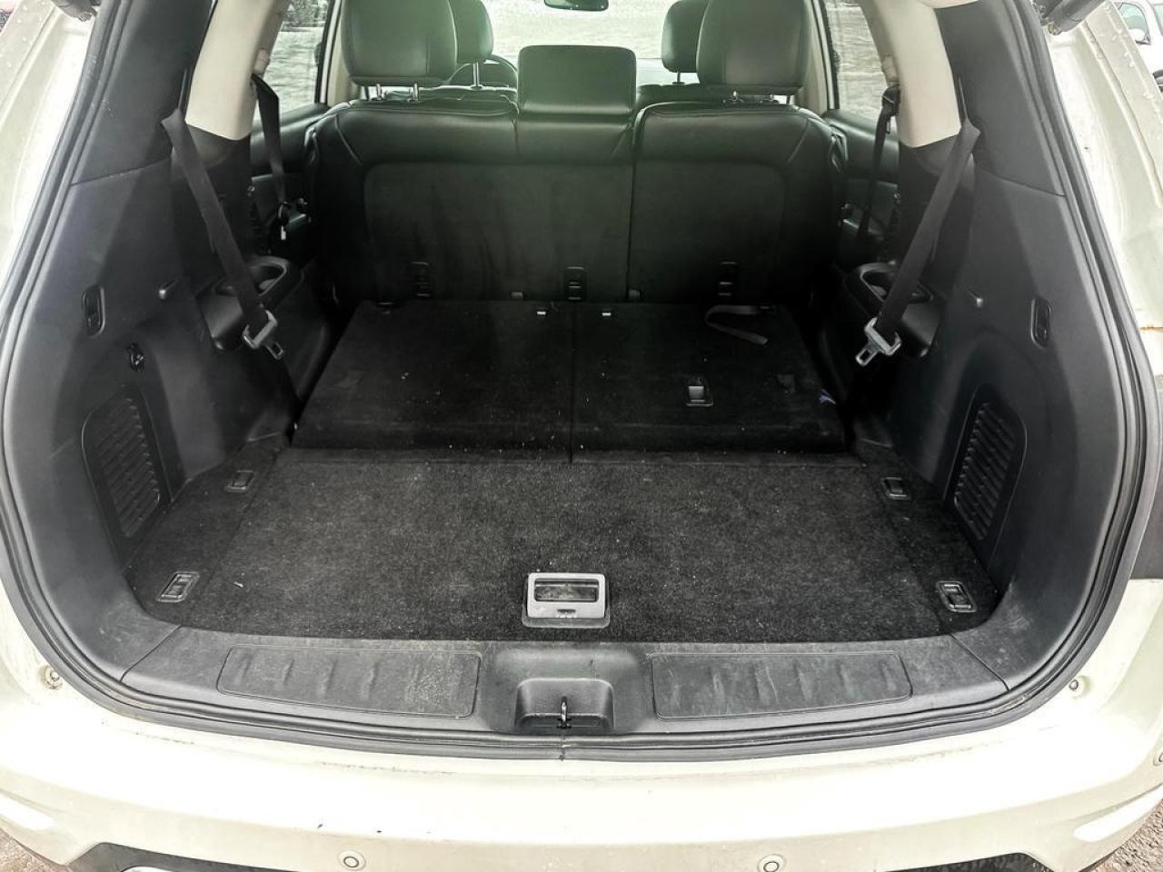 2016 Nissan Pathfinder  Photo