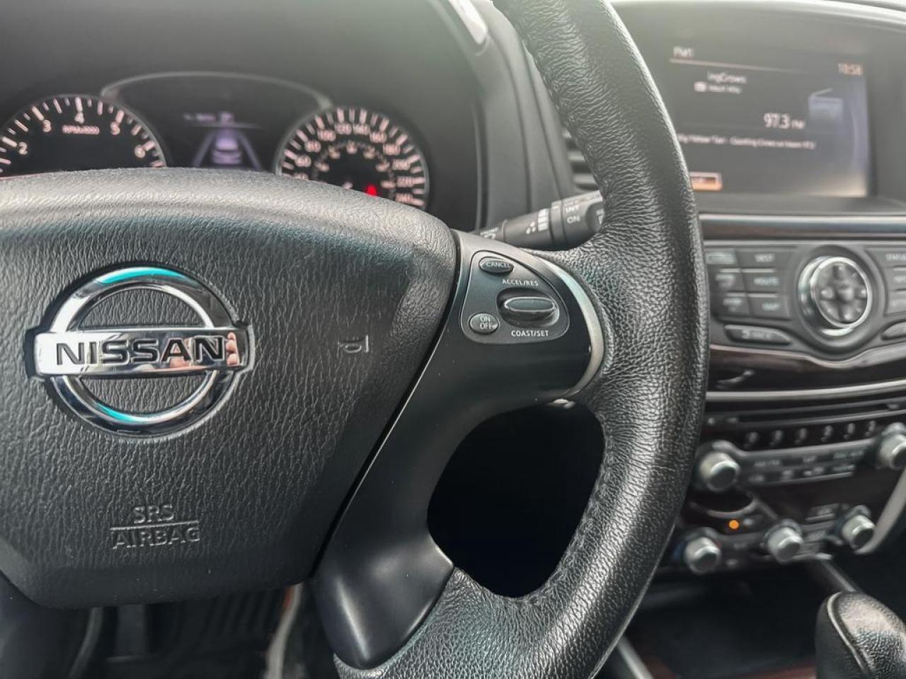 2016 Nissan Pathfinder  Photo