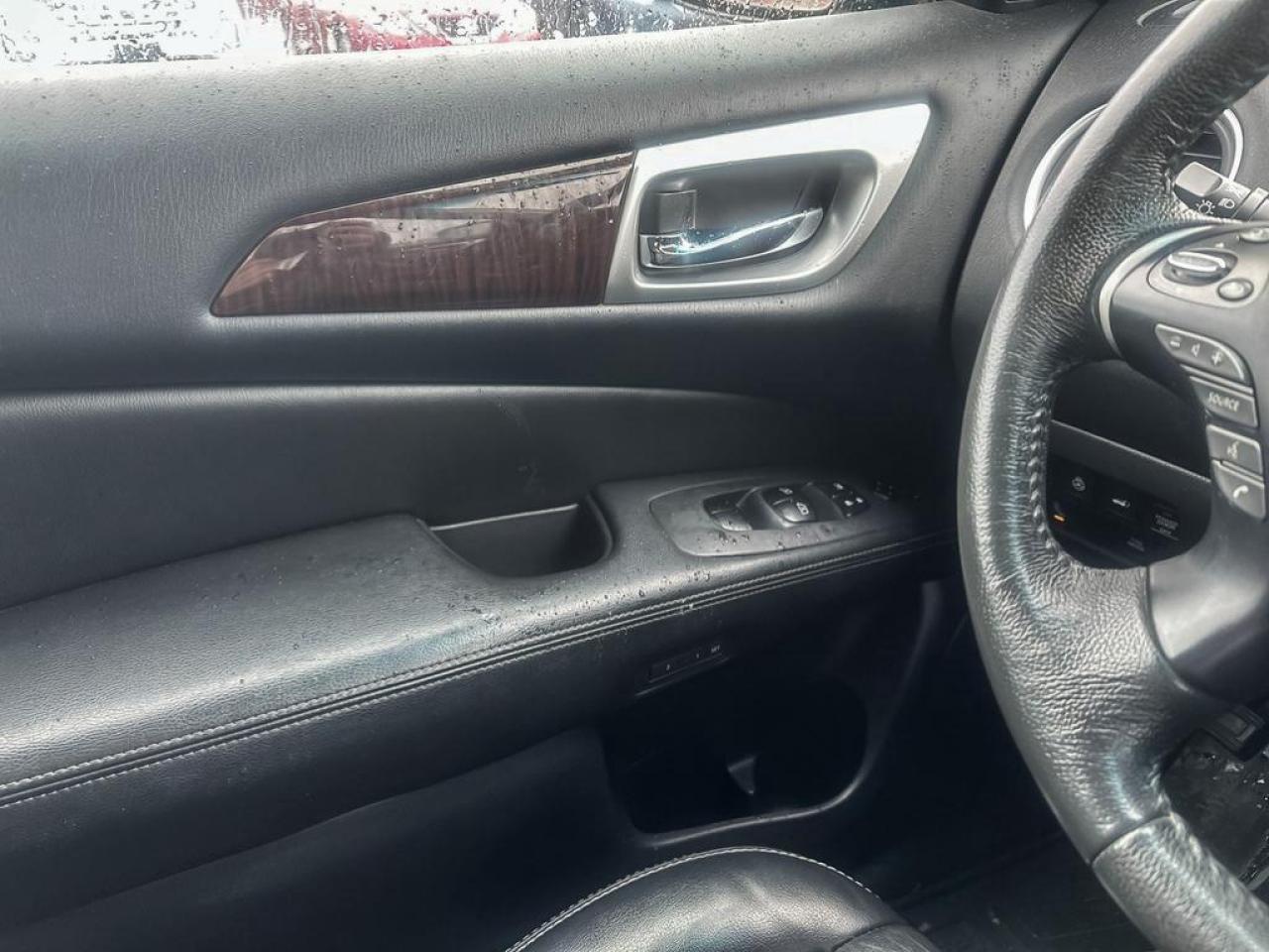 2016 Nissan Pathfinder  Photo