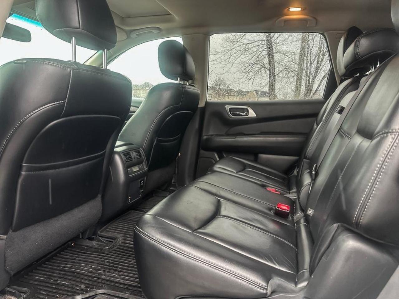 2016 Nissan Pathfinder  Photo