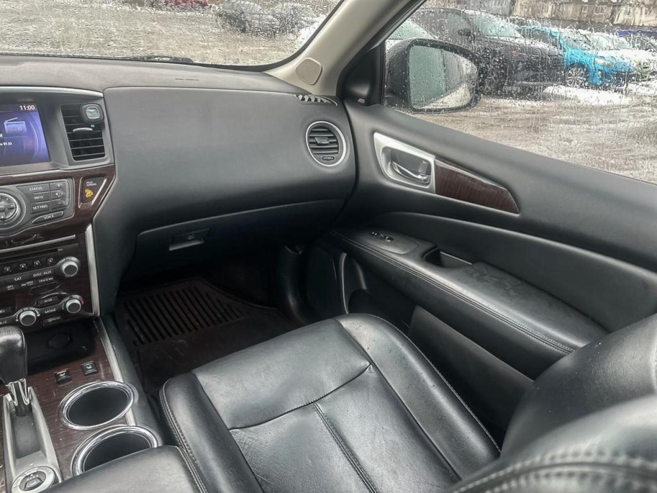 2016 Nissan Pathfinder  Photo