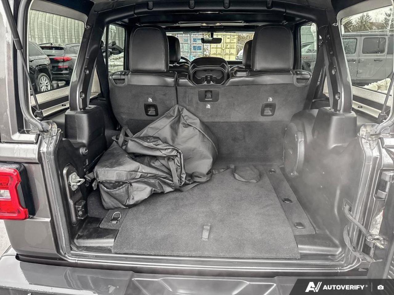 2022 Jeep WRANGLER UNLIMITED Sahara 4dr 4x4 Photo