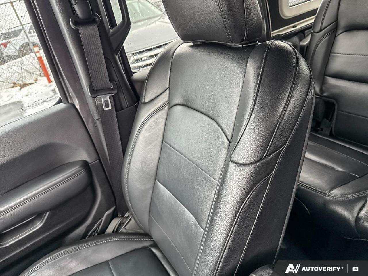 2022 Jeep WRANGLER UNLIMITED Sahara 4dr 4x4 Photo