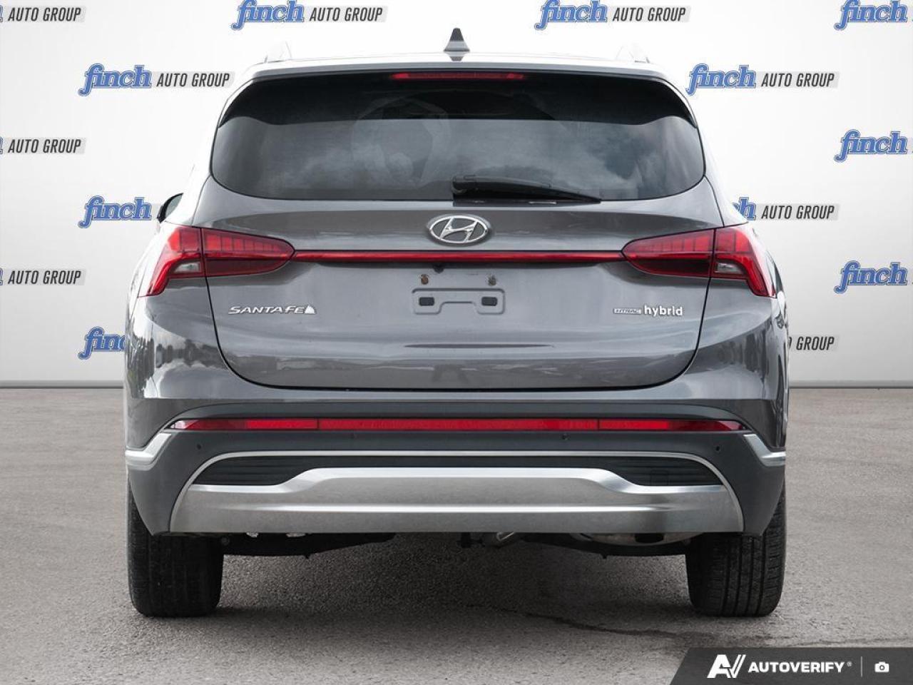 2022 Hyundai Santa Fe HEV Luxury 4dr All-Wheel Drive Photo4